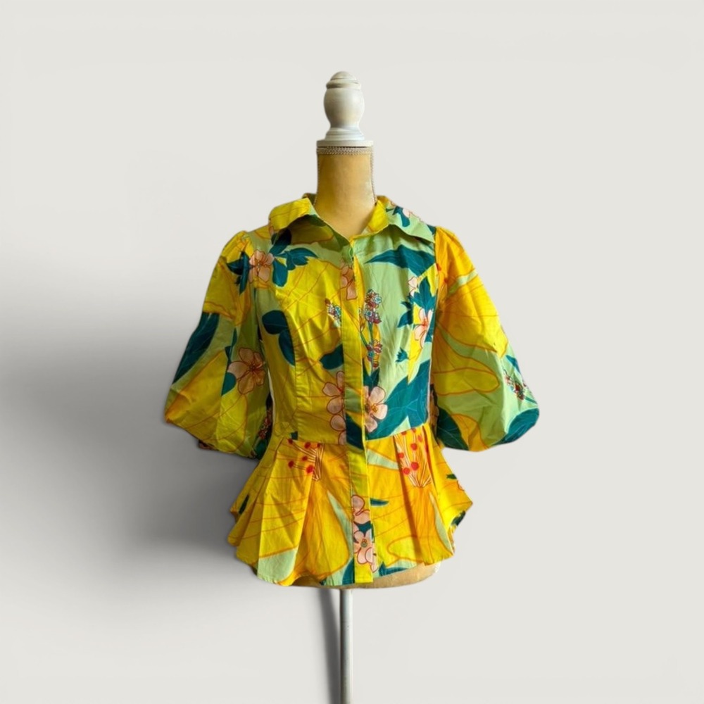 Farm Rio Floral Pletra Blouse - Size Small  - NWT